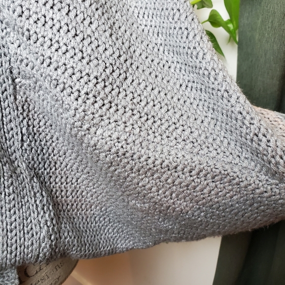 SEDUCTIONS | Knit Light Grey Synched Sleeves Cardigan (Size M) - Picture 4 of 9